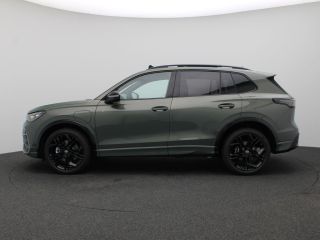 Volkswagen Tiguan 1.5 eHybrid R-Line Edition 272PK DSG Pano-Schuifdak, Black Style, Trekhaak, 20" LM Velgen, Head-U...