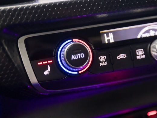 Audi A1 Sportback Sportback 30 TFSI S-Line Sport Automaat (BLACK PACK, APPLE CARPLAY, SFEERVERLICHTING, CLIMATE, ST... ActivLease financial lease