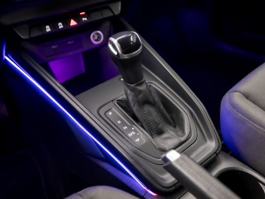 Audi A1 Sportback Sportback 30 TFSI S-Line Sport Automaat (BLACK PACK, APPLE CARPLAY, SFEERVERLICHTING, CLIMATE, ST... ActivLease financial lease