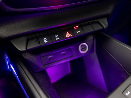 Audi A1 Sportback Sportback 30 TFSI S-Line Sport Automaat (BLACK PACK, APPLE CARPLAY, SFEERVERLICHTING, CLIMATE, ST... ActivLease financial lease