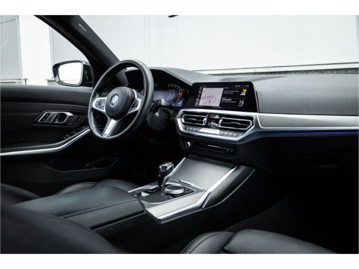 BMW 3 Serie Touring 320i M Sport High Ex Camera / HiFi / Trekhaak / 19inch / ActivLease financial lease