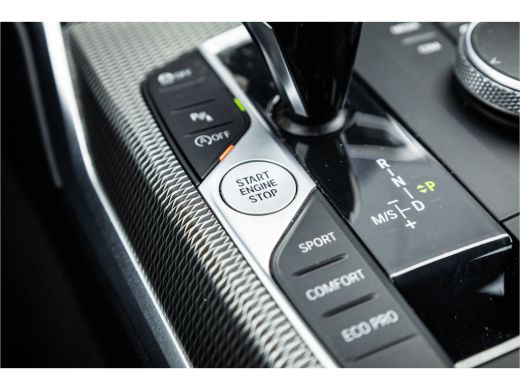 BMW 3 Serie Touring 320i M Sport High Ex Camera / HiFi / Trekhaak / 19inch / ActivLease financial lease