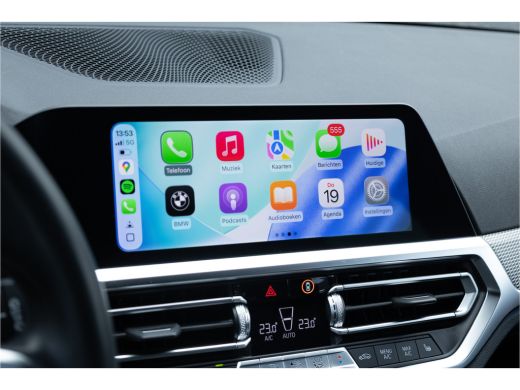 BMW 3 Serie Touring 320i M Sport High Ex Camera / HiFi / Trekhaak / 19inch / ActivLease financial lease