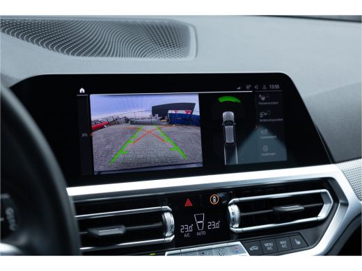 BMW 3 Serie Touring 320i M Sport High Ex Camera / HiFi / Trekhaak / 19inch / ActivLease financial lease