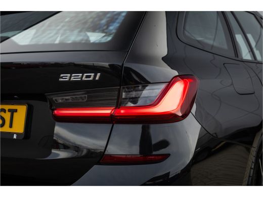 BMW 3 Serie Touring 320i M Sport High Ex Camera / HiFi / Trekhaak / 19inch / ActivLease financial lease
