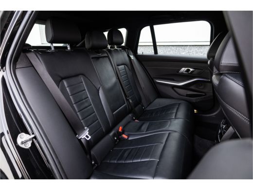 BMW 3 Serie Touring 320i M Sport High Ex Camera / HiFi / Trekhaak / 19inch / ActivLease financial lease