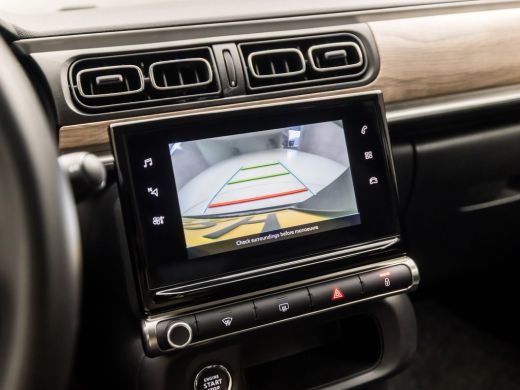 Citroën C3 1.2 PureTech Shine Automaat (APPLE CARPLAY, GROOT NAVI, CAMERA, KEYLESS, LEDER, SPORTSTOELEN, GET... ActivLease financial lease