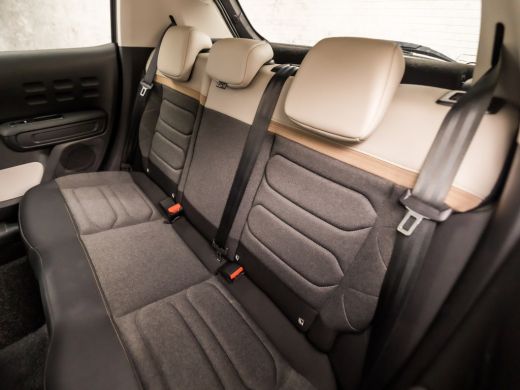 Citroën C3 1.2 PureTech Shine Automaat (APPLE CARPLAY, GROOT NAVI, CAMERA, KEYLESS, LEDER, SPORTSTOELEN, GET... ActivLease financial lease