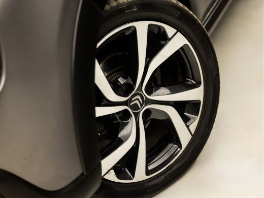 Citroën C3 1.2 PureTech Shine Automaat (APPLE CARPLAY, GROOT NAVI, CAMERA, KEYLESS, LEDER, SPORTSTOELEN, GET... ActivLease financial lease