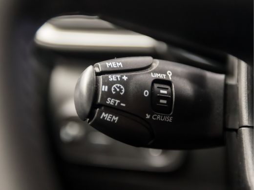 Citroën C3 1.2 PureTech Shine Automaat (APPLE CARPLAY, GROOT NAVI, CAMERA, KEYLESS, LEDER, SPORTSTOELEN, GET... ActivLease financial lease