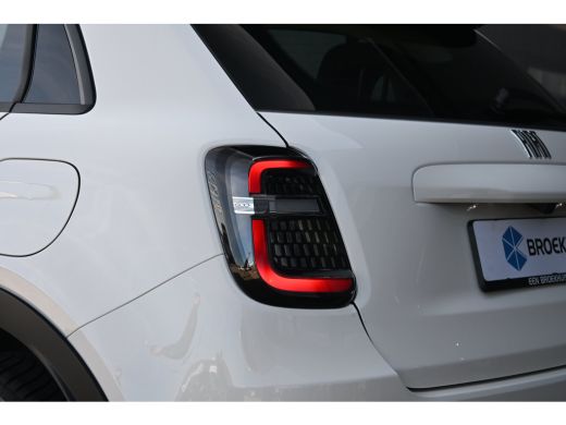 Fiat 600 Icon VOORRAAD-ACTIE! | 8 Jaar Fabrieksgarantie | ALL-seasonbanden | Carplay | Stoelverwarming ActivLease financial lease