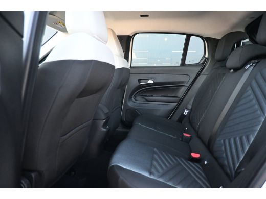 Fiat 600 Icon VOORRAAD-ACTIE! | 8 Jaar Fabrieksgarantie | ALL-seasonbanden | Carplay | Stoelverwarming ActivLease financial lease