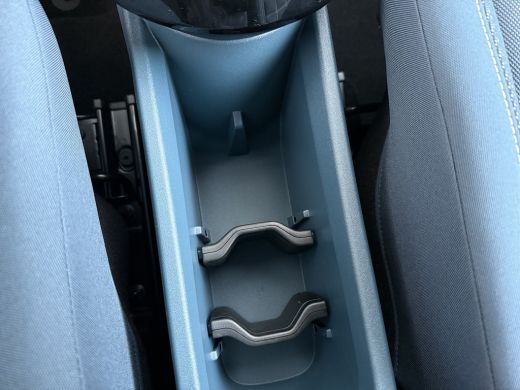 Fiat Grande Panda 1.2 Hybrid La Prima | Fix & Go bandenreparatieset | Metaalkleur | Pack Winter ActivLease financial lease