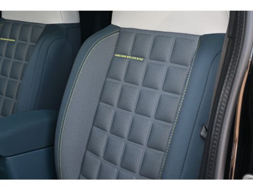 Fiat Grande Panda La Prima VOORRAAD-ACTIE! | 8 Jaar Fabrieksgarantie | Achteruitrijcamera | Stoel/Stuur Verwarming ... ActivLease financial lease