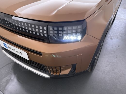 Fiat Grande Panda La Prima | 10,25" touchscreen radio met Bluetooth, DAB & USB &eacute;n Navigatie | Automatische aircondi... ActivLease financial lease