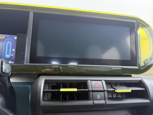 Fiat Grande Panda La Prima | 10,25" touchscreen radio met Bluetooth, DAB & USB &eacute;n Navigatie | Automatische aircondi... ActivLease financial lease