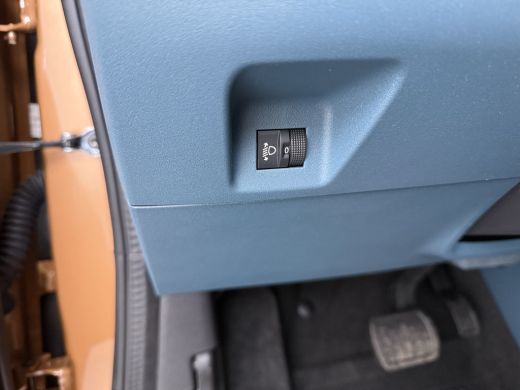 Fiat Grande Panda La Prima | 10,25" touchscreen radio met Bluetooth, DAB & USB &eacute;n Navigatie | Automatische aircondi... ActivLease financial lease