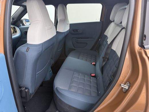 Fiat Grande Panda La Prima | 10,25" touchscreen radio met Bluetooth, DAB & USB &eacute;n Navigatie | Automatische aircondi... ActivLease financial lease