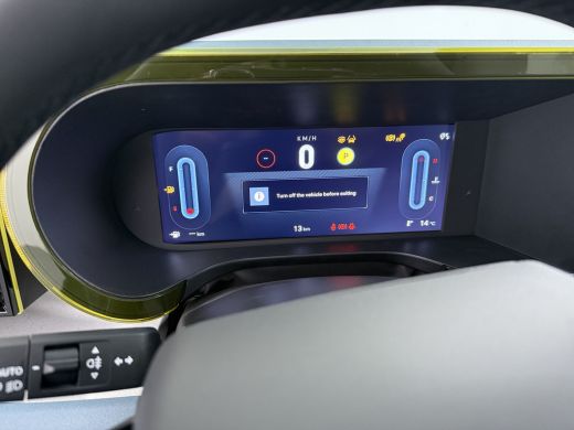 Fiat Grande Panda La Prima | 10,25" touchscreen radio met Bluetooth, DAB & USB &eacute;n Navigatie | Automatische aircondi... ActivLease financial lease