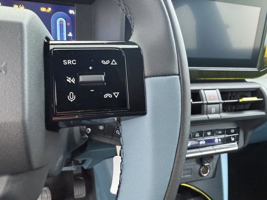 Fiat Grande Panda La Prima | 10,25" touchscreen radio met Bluetooth, DAB & USB &eacute;n Navigatie | Automatische aircondi... ActivLease financial lease