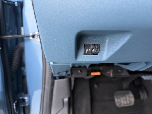 Fiat Grande Panda La Prima | 10,25" touchscreen radio met Bluetooth, DAB & USB &eacute;n Navigatie | Automatische aircondi... ActivLease financial lease