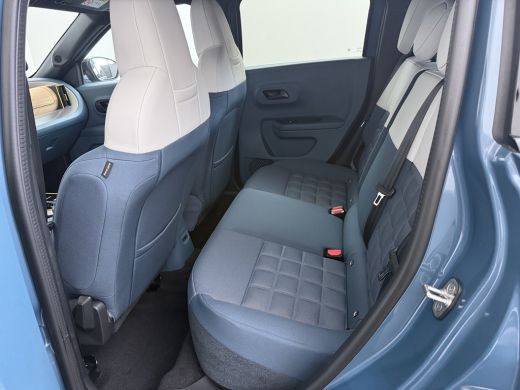 Fiat Grande Panda La Prima | 10,25" touchscreen radio met Bluetooth, DAB & USB &eacute;n Navigatie | Automatische aircondi... ActivLease financial lease