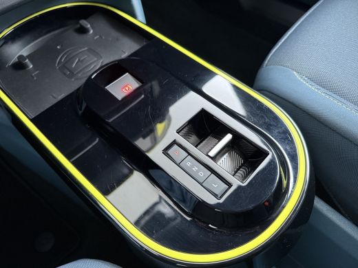 Fiat Grande Panda La Prima | 10,25" touchscreen radio met Bluetooth, DAB & USB &eacute;n Navigatie | Automatische aircondi... ActivLease financial lease