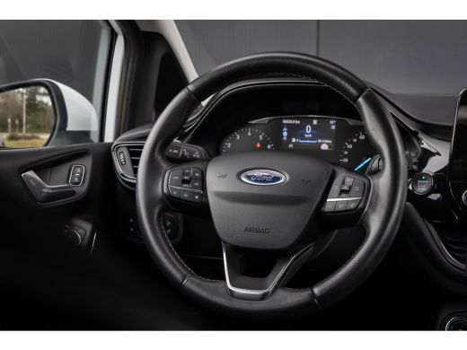 Ford Fiesta 1.0 EcoBoost Titanium | 100% dealer onderhouden | Navigatie incl. bluetooth | Cruise control | Cl... ActivLease financial lease
