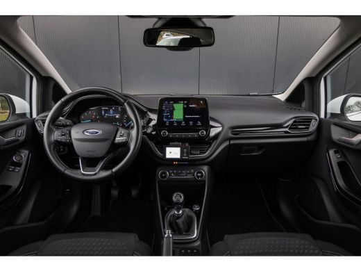 Ford Fiesta 1.0 EcoBoost Titanium | 100% dealer onderhouden | Navigatie incl. bluetooth | Cruise control | Cl... ActivLease financial lease