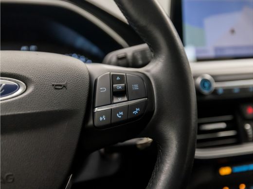 Ford Focus 1.0 EcoBoost Sport (APPLE CARPLAY, CAMERA, TREKHAAK, MODE KNOP, SPORTSTOELEN, LM VELGEN, PARKEERS... ActivLease financial lease