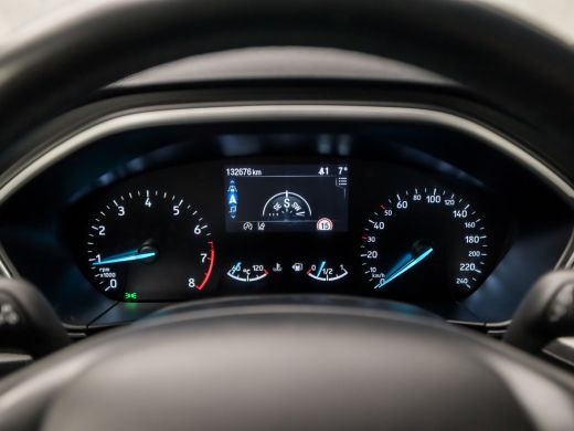 Ford Focus 1.0 EcoBoost Sport (APPLE CARPLAY, CAMERA, TREKHAAK, MODE KNOP, SPORTSTOELEN, LM VELGEN, PARKEERS... ActivLease financial lease