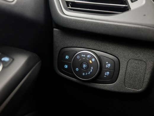 Ford Focus 1.0 EcoBoost Sport (APPLE CARPLAY, CAMERA, TREKHAAK, MODE KNOP, SPORTSTOELEN, LM VELGEN, PARKEERS... ActivLease financial lease