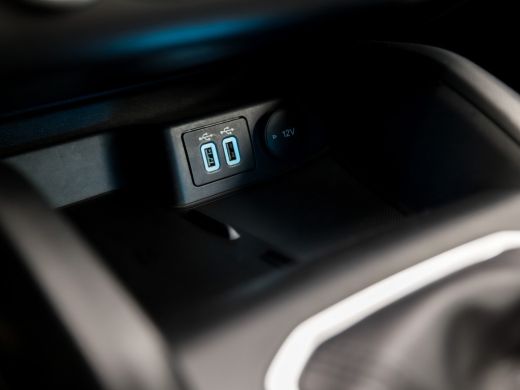 Ford Focus 1.0 EcoBoost Sport (APPLE CARPLAY, CAMERA, TREKHAAK, MODE KNOP, SPORTSTOELEN, LM VELGEN, PARKEERS... ActivLease financial lease