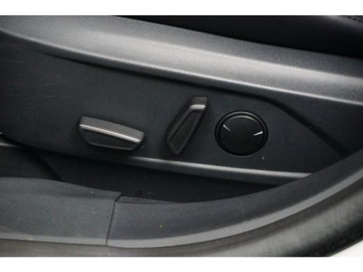 Ford Mustang Mach-E Mach-E Extended RWD 98 kWh | Pano-dak | Elektrische stoelen met Memory functie | Afneembare Trekh... ActivLease financial lease