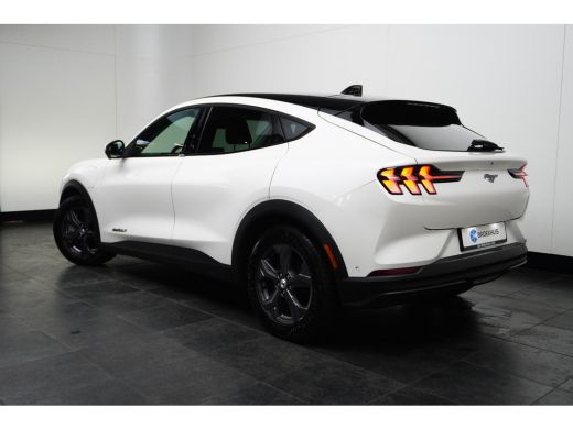 Ford Mustang Mach-E Mach-E Extended RWD 98 kWh | Pano-dak | Elektrische stoelen met Memory functie | Afneembare Trekh... ActivLease financial lease