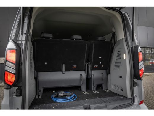 Ford Tourneo Custom Custom Bus Tourneo Custom 2.5 PHEV Limited | Camera | 9 Persoons! | Bank voorin | 19 inch | Stand... ActivLease financial lease