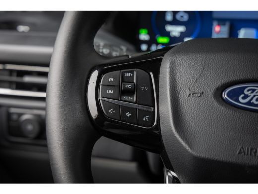 Ford Tourneo Custom Custom Bus Tourneo Custom 2.5 PHEV Limited | Camera | 9 Persoons! | Bank voorin | 19 inch | Stand... ActivLease financial lease