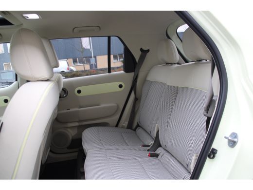 Hyundai Inster Evolve Sky 49 kWh | Achteruitrijcamera | Afneembare Trekhaak | Keyless start ActivLease financial lease