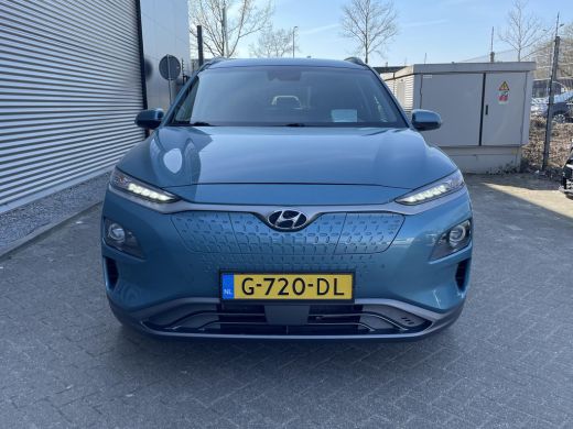Hyundai Kona EV Premium 64 kWh | Achteruitrijcamera | Stoelverwarming | ActivLease financial lease