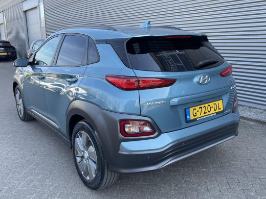 Hyundai Kona EV Premium 64 kWh | Achteruitrijcamera | Stoelverwarming | ActivLease financial lease