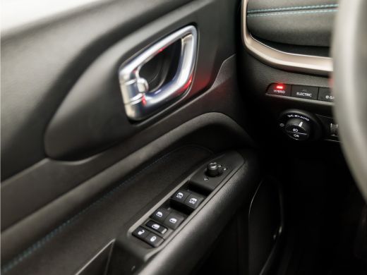 Jeep Compass 4xe 240 Plug-in Hybrid Electric Upland 240Pk Automaat (VIRTUAL COCKPIT, APPLE CARPLAY, GROOT NAVI... ActivLease financial lease