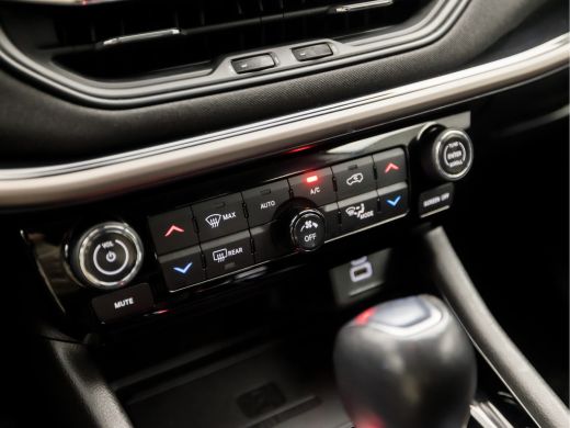 Jeep Compass 4xe 240 Plug-in Hybrid Electric Upland 240Pk Automaat (VIRTUAL COCKPIT, APPLE CARPLAY, GROOT NAVI... ActivLease financial lease