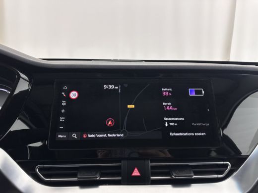 Kia e-Niro ExecutiveLine 64 kWh [ 3-Fase ] {SOH-100%} (INCL-BTW) Aut.*HEATPUMP | LEATHER | FULL-LED | NAVI-F... ActivLease financial lease