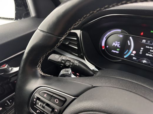 Kia e-Niro ExecutiveLine 64 kWh [ 3-Fase ] {SOH-100%} (INCL-BTW) Aut.*HEATPUMP | LEATHER | FULL-LED | NAVI-F... ActivLease financial lease