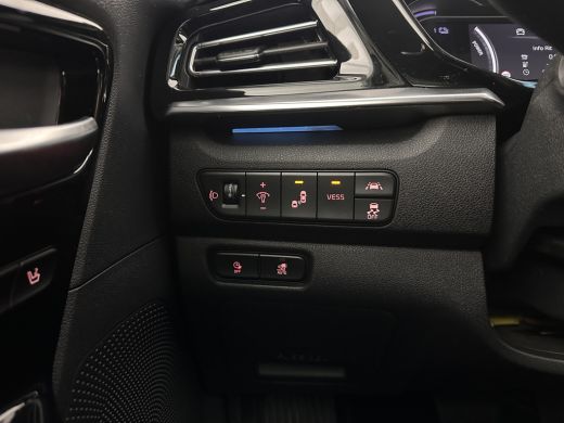 Kia e-Niro ExecutiveLine 64 kWh [ 3-Fase ] {SOH-100%} (INCL-BTW) Aut.*HEATPUMP | LEATHER | FULL-LED | NAVI-F... ActivLease financial lease