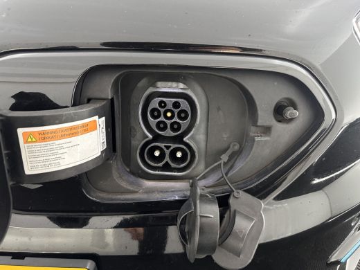 Kia e-Niro ExecutiveLine 64 kWh [ 3-Fase ] {SOH-100%} (INCL-BTW) Aut.*HEATPUMP | LEATHER | FULL-LED | NAVI-F... ActivLease financial lease