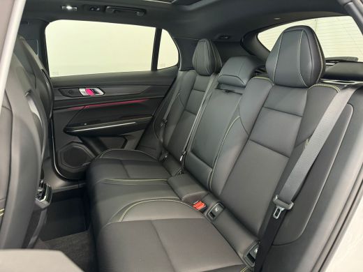 Lynk & Co 01 1.5 More | Alarmsysteem | Apple Carplay/Android Auto|telefoonintegratie premium | Audio installat... ActivLease financial lease