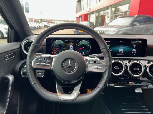 Mercedes-Benz A-Klasse 200 AMG Line | MBUX | Cruise | Climate | ActivLease financial lease
