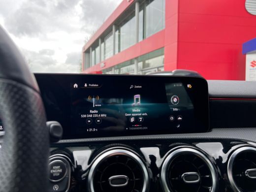 Mercedes-Benz A-Klasse 200 AMG Line | MBUX | Cruise | Climate | ActivLease financial lease