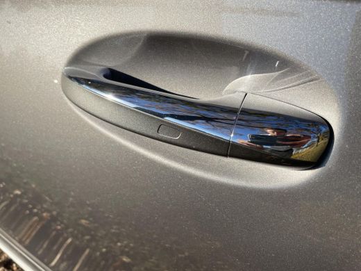 Mercedes-Benz A-Klasse 200 Business Solution AMG | Panoramadak | MBUX | ActivLease financial lease